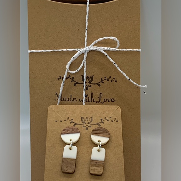 ✨3 for$40✨NWT Earrings✨ ✨Hand Crafted ✨Artisan!✨ - Picture 3 of 9